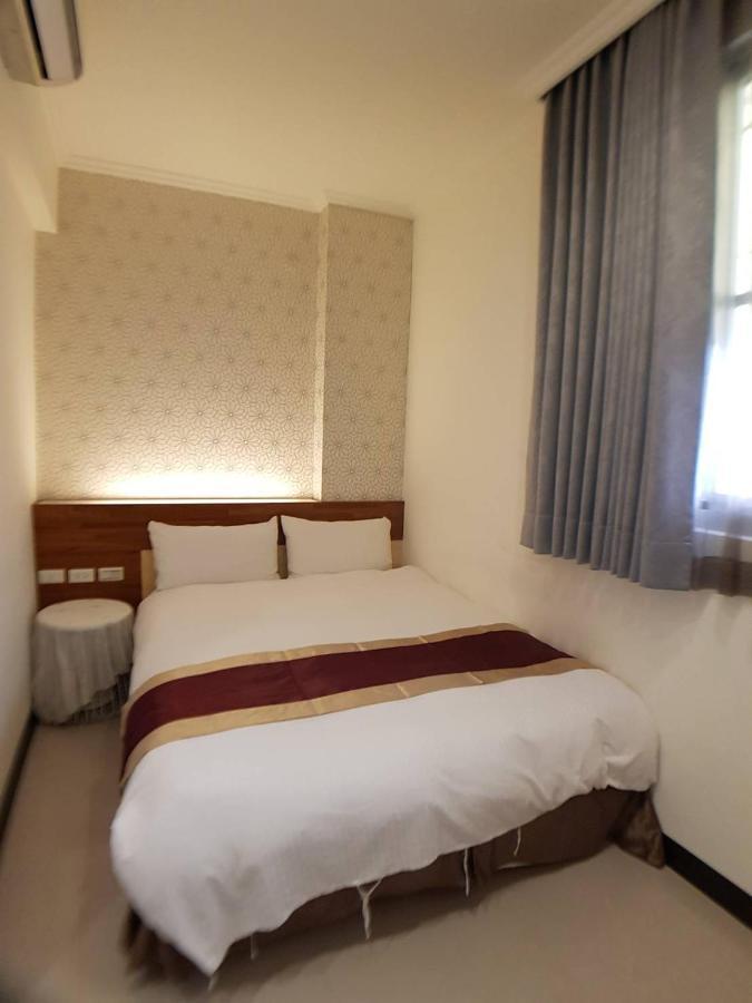 Tainan Yi Zhan Exteriör bild